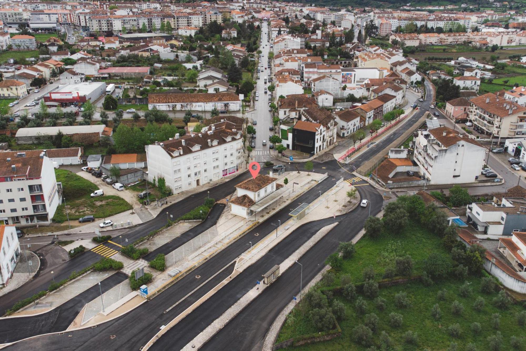 Lousa Estacao Al Екстериор снимка